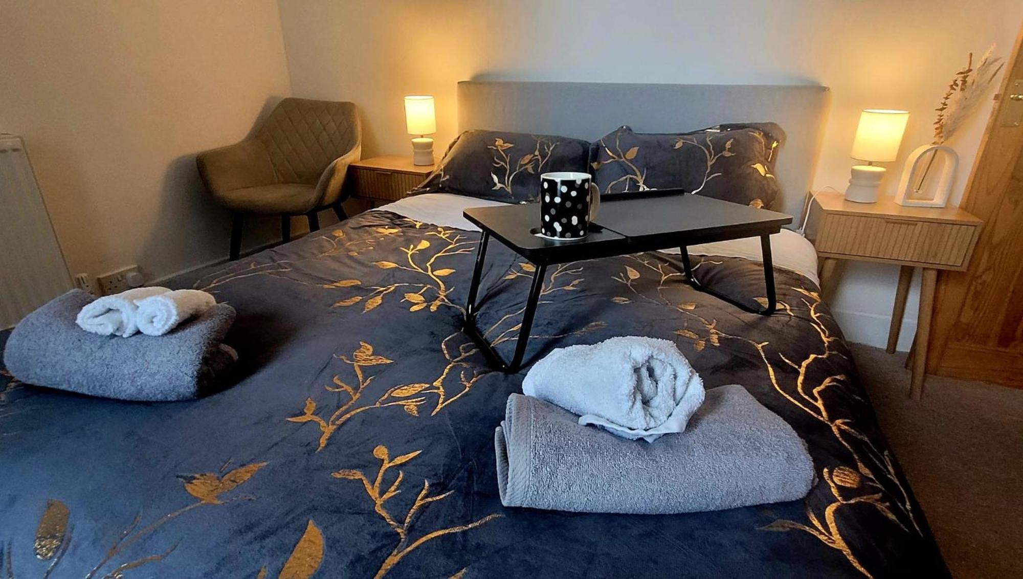Stylish And Bright Flat In London N8 Turnpike Lane - Piccadilly Lineアパートメント エクステリア 写真