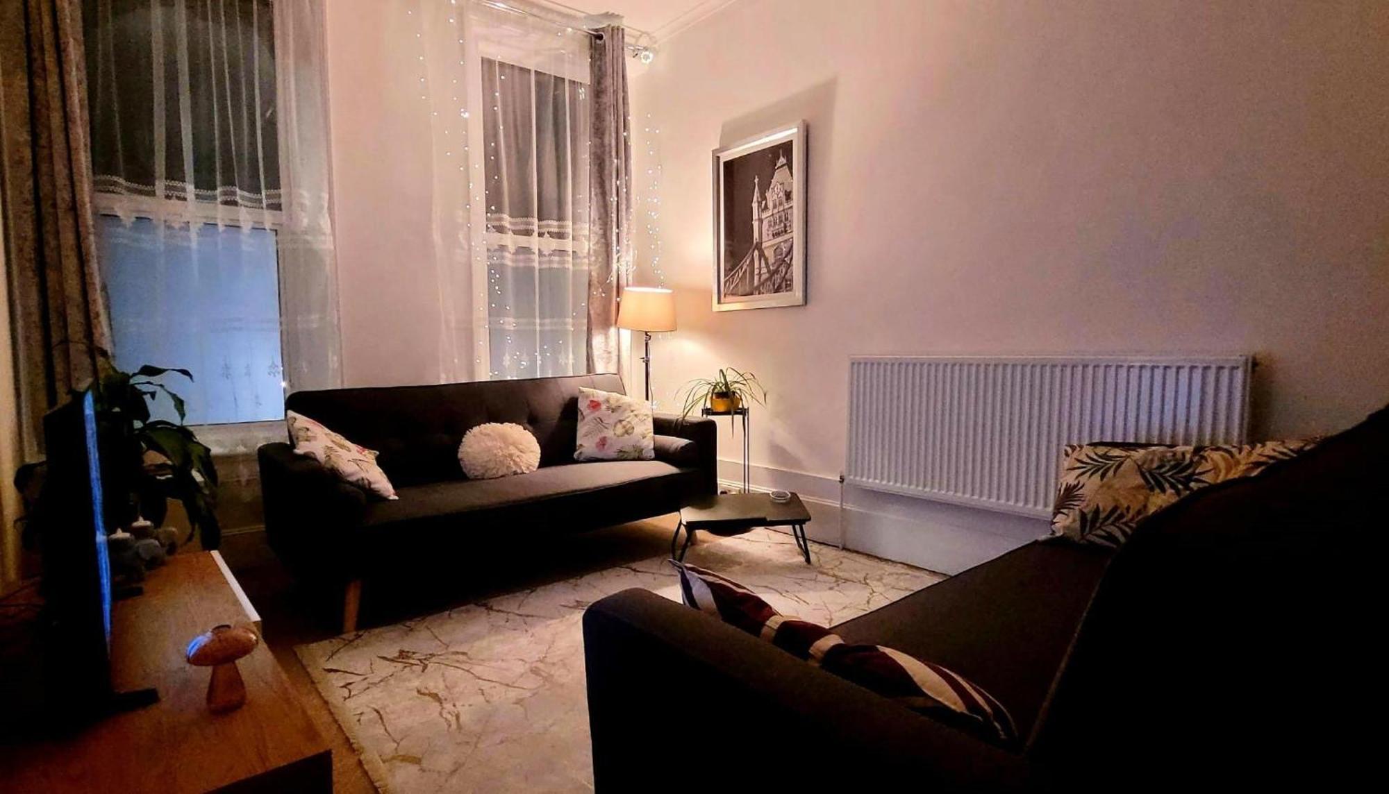 Stylish And Bright Flat In London N8 Turnpike Lane - Piccadilly Lineアパートメント エクステリア 写真