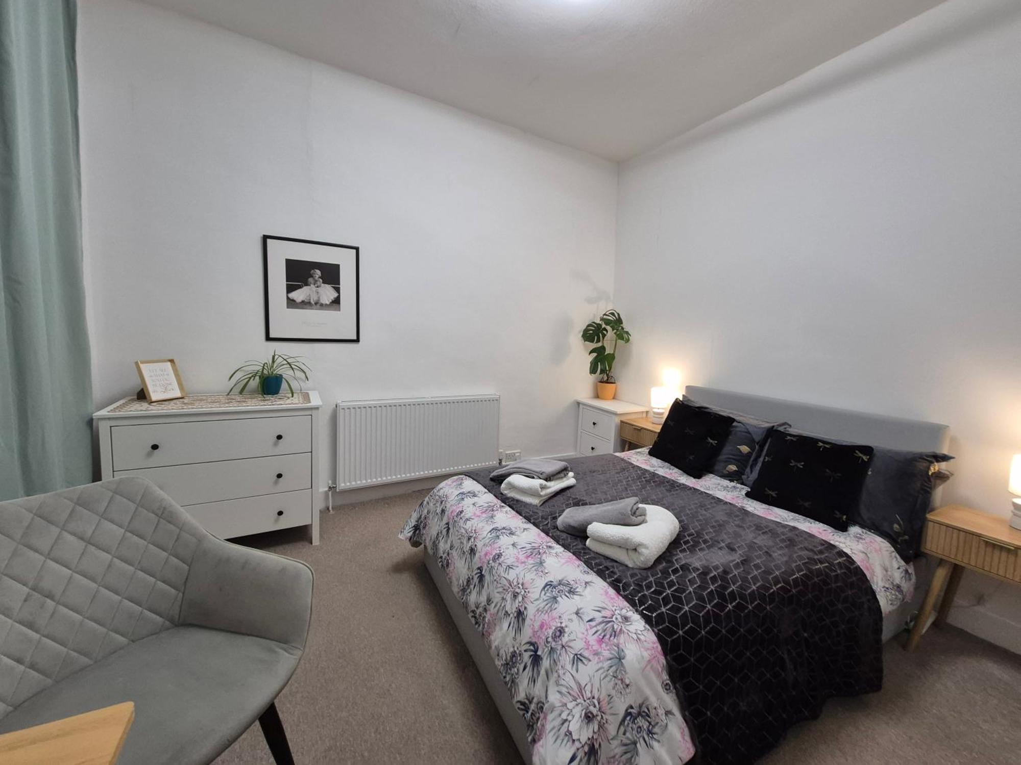Stylish And Bright Flat In London N8 Turnpike Lane - Piccadilly Lineアパートメント エクステリア 写真