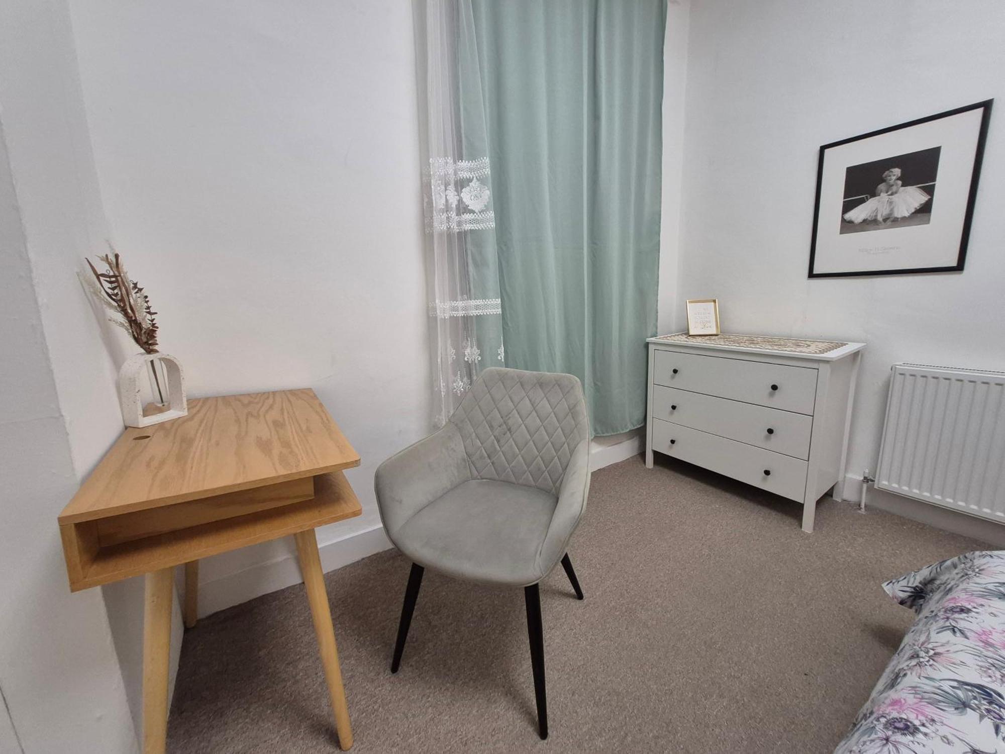 Stylish And Bright Flat In London N8 Turnpike Lane - Piccadilly Lineアパートメント エクステリア 写真