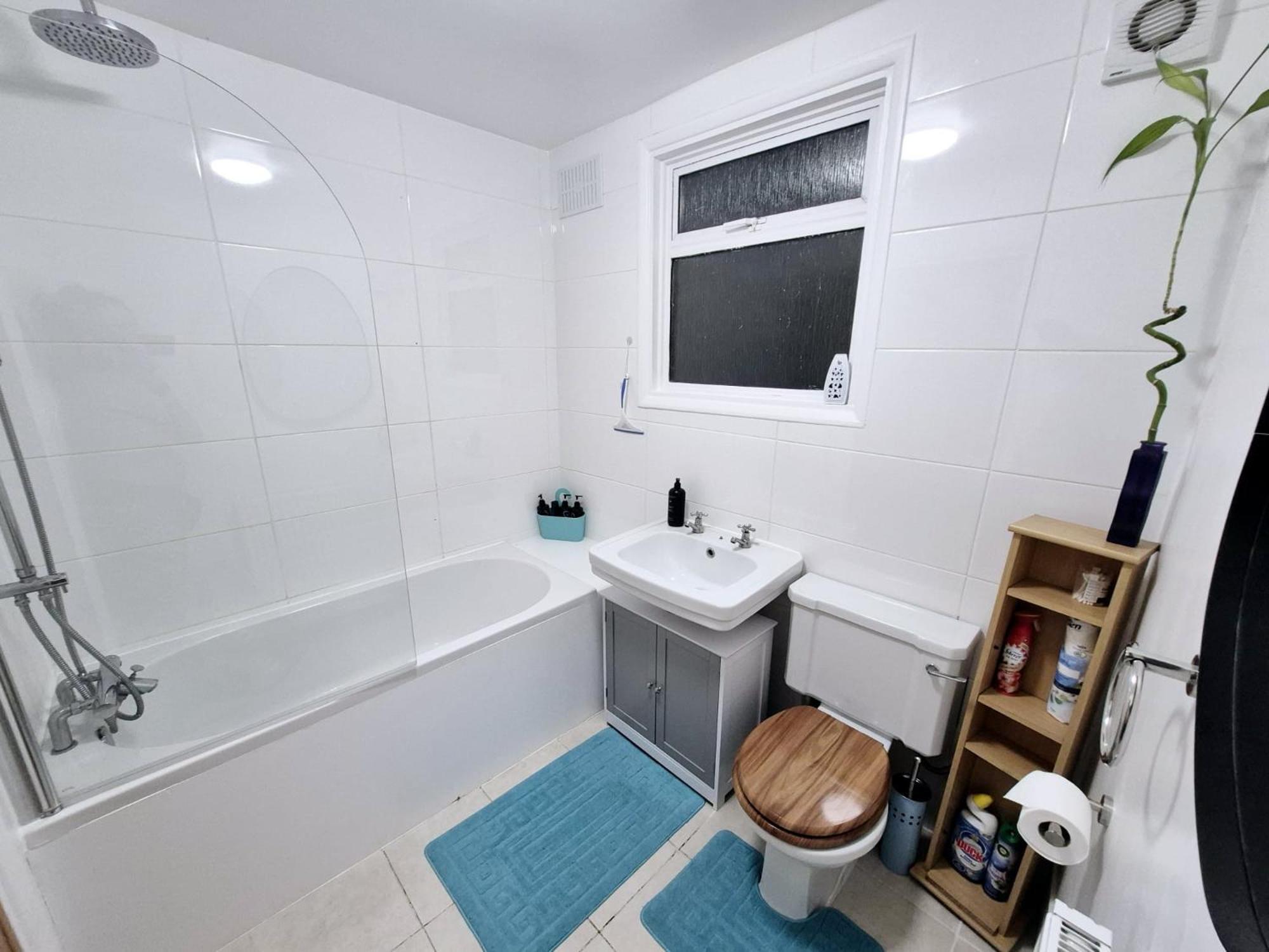 Stylish And Bright Flat In London N8 Turnpike Lane - Piccadilly Lineアパートメント エクステリア 写真