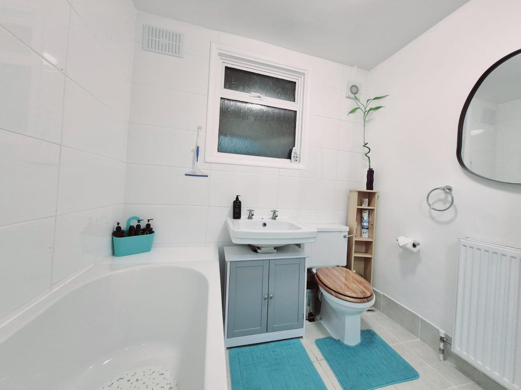 Stylish And Bright Flat In London N8 Turnpike Lane - Piccadilly Lineアパートメント エクステリア 写真